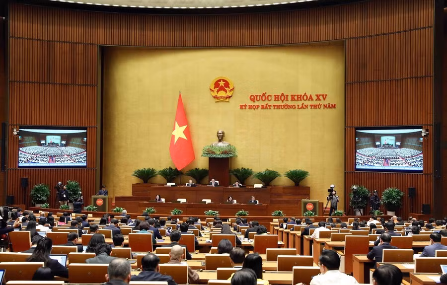 Quốc hội thảo luận ở hội trường về dự thảo Luật Các Tổ chức Tín dụng (sửa đổi). (Ảnh: Phạm Kiên/TTXVN)