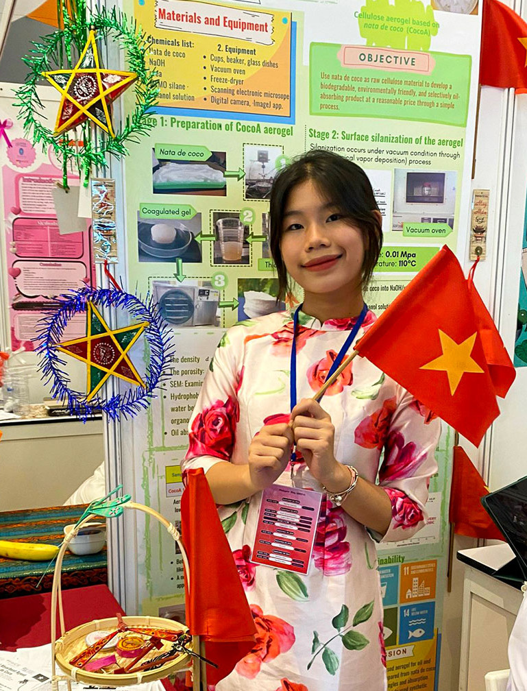 Lê Giang Hồng Minh - học sinh 12 chuyên Toán của Trường THPT Chuyên Bảo Lộc xuất sắc giành Huy chương Vàng và Giải đặc biệt tại cuộc thi WICE năm 2023 do Malaysia tổ chức Lê Giang Hồng Minh - học sinh 12 chuyên Toán của Trường THPT Chuyên Bảo Lộc xuất sắc giành Huy chương Vàng và Giải đặc biệt tại cuộc thi WICE năm 2023 do Malaysia tổ chức