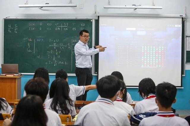 Còn nhiều ý kiến băn khoăn chưa đồng tình với đề xuất cấp giấy chứng nhận nhà giáo. ẢNH: NHẬT THỊNH