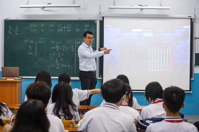 Còn nhiều ý kiến băn khoăn chưa đồng tình với đề xuất cấp giấy chứng nhận nhà giáo. ẢNH: NHẬT THỊNH