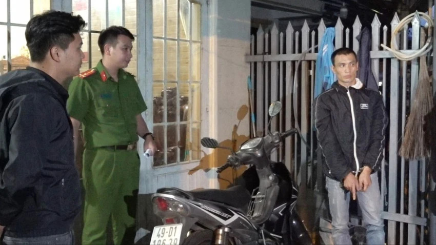 Phùng Văn Quang bị bắt giữ.