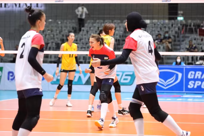 Những khoảnh khắc vui mừng hiếm hoi của Uzbekistan