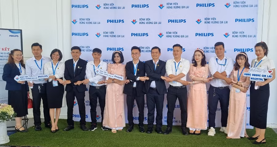 Đội ngũ y-bác sĩ Bệnh viện Hùng Vương Gia Lai. Ảnh: Hà Phương Đội ngũ y-bác sĩ Bệnh viện Hùng Vương Gia Lai. Ảnh: Hà Phương