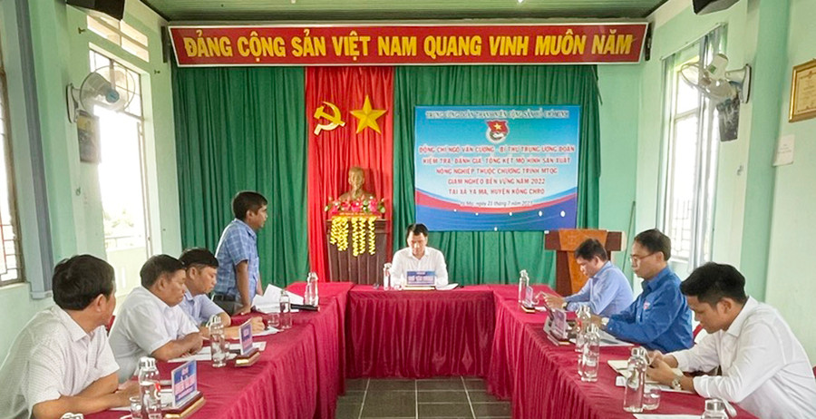 Quang cảnh buổi làm việc. Ảnh: Phương Liên