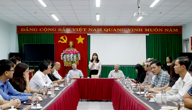 Thúc đẩy khách du lịch hai chiều giữa Hà Nội, Ninh Bình và Đắk Lắk- Ảnh 1. Giám đốc Sở Du lịch Hà Nội Đặng Hương Giang chia sẻ ý kiến để thúc đẩy du lịch của 3 địa phương - Ảnh: VGP/Minh Anh