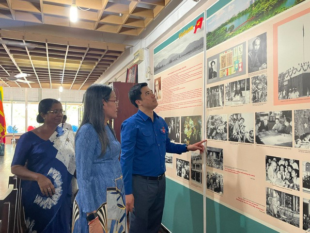 Không gian khắc họa cuộc đời và sự nghiệp cách mạng của Chủ tịch Hồ Chí Minh. Ảnh: Vũ Thơ Không gian khắc họa cuộc đời và sự nghiệp cách mạng của Chủ tịch Hồ Chí Minh. Ảnh: Vũ Thơ