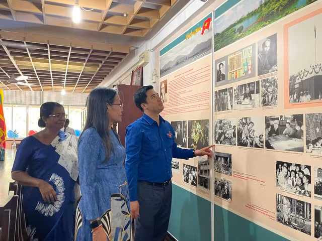 Không gian khắc họa cuộc đời và sự nghiệp cách mạng của Chủ tịch Hồ Chí Minh. Ảnh: Vũ Thơ Không gian khắc họa cuộc đời và sự nghiệp cách mạng của Chủ tịch Hồ Chí Minh. Ảnh: Vũ Thơ