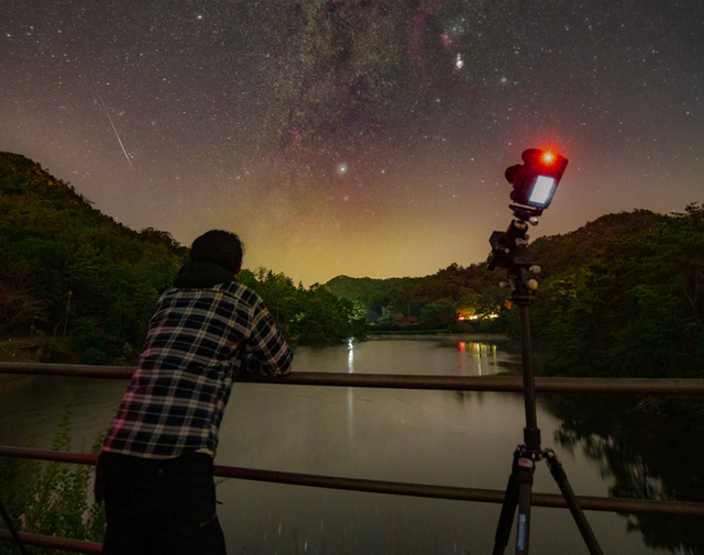 Để quan sát được mưa sao băng cần "sự ủng hộ" của thời tiết. Ảnh: HUY HYUNH Để quan sát được mưa sao băng cần "sự ủng hộ" của thời tiết. Ảnh: HUY HYUNH