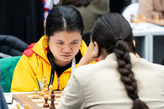 Phạm Lê Thảo Nguyên duy trì ưu thế ở bàn 1