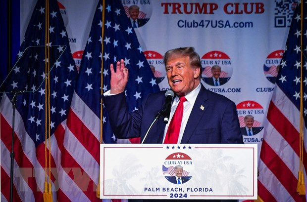 Cựu Tổng thống Mỹ Donald Trump trong cuộc vận động tranh cử ở Tây Palm Beach, Florida, ngày 11/10/2023. (Ảnh: AFP/TTXVN)