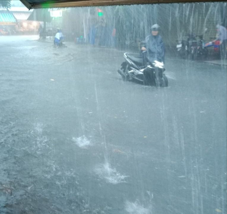 Mưa lớn trên địa bàn tỉnh Bình Dương Mưa lớn trên địa bàn tỉnh Bình Dương