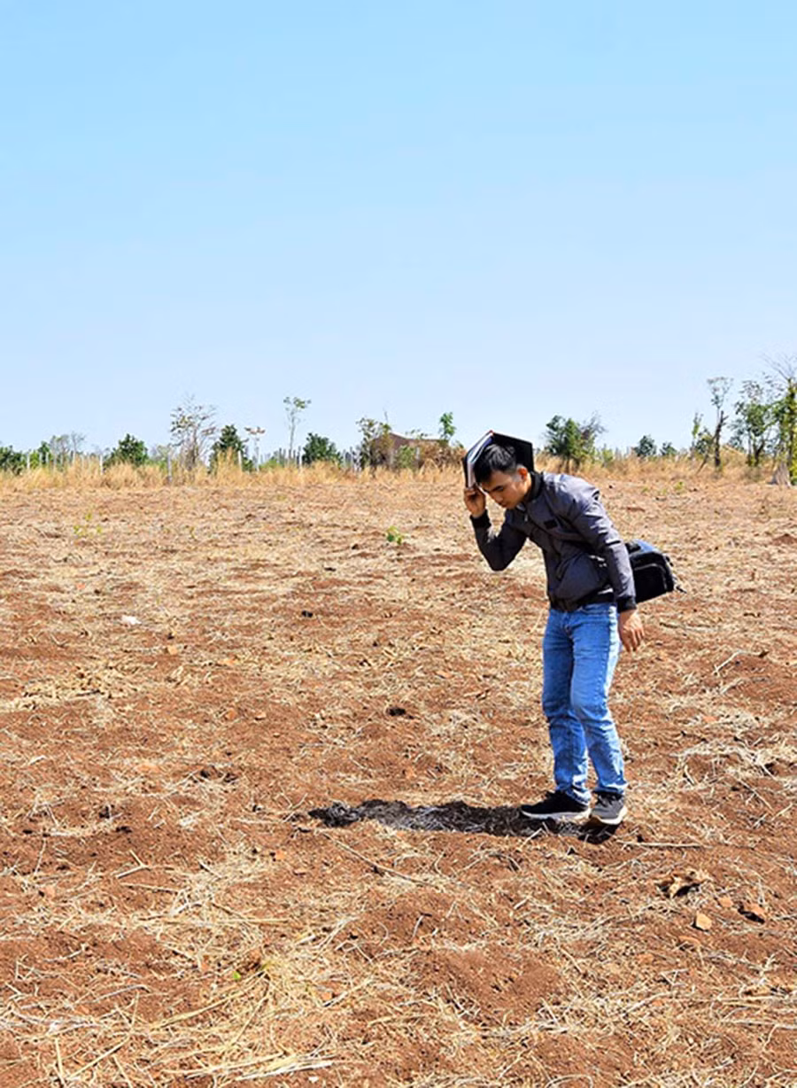 Bề mặt di tích. Ảnh: H.B.T