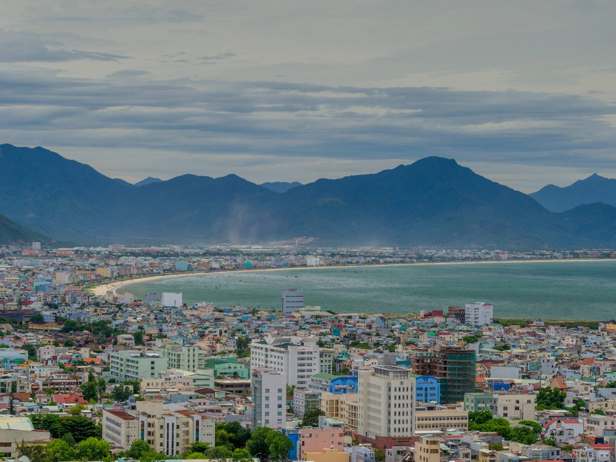 Du lịch Việt Nam điểm đến thay thế - Ảnh 7. Một góc thành phố Đà Nẵng nhìn từ trên cao. Ảnh: INSIDER