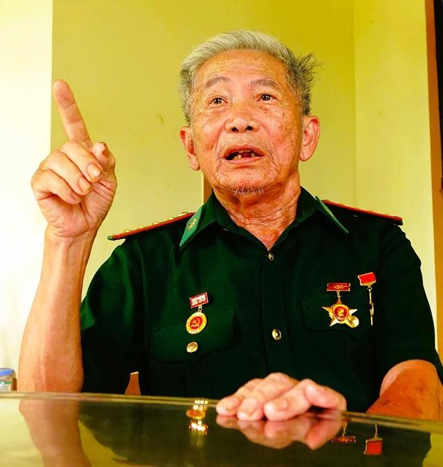 Đại úy Nguyễn Thanh Hoàng (nguyên Đồn trưởng Sen Bụt) kể lại quá trình tìm kiếm cứu nạn 5 liệt sĩ hy sinh đêm 12.8.1978 Đại úy Nguyễn Thanh Hoàng (nguyên Đồn trưởng Sen Bụt) kể lại quá trình tìm kiếm cứu nạn 5 liệt sĩ hy sinh đêm 12.8.1978