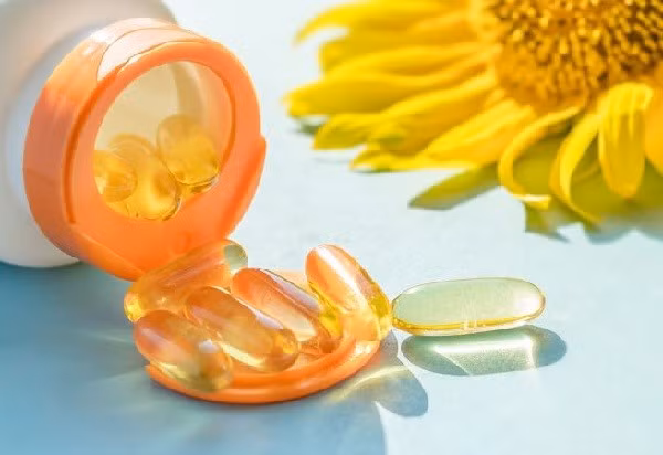 Viên uống chống nắng cần dùng đúng liều lượng theo hướng dẫn của nhà sản xuất. Ảnh: BỆNH VIỆN 108