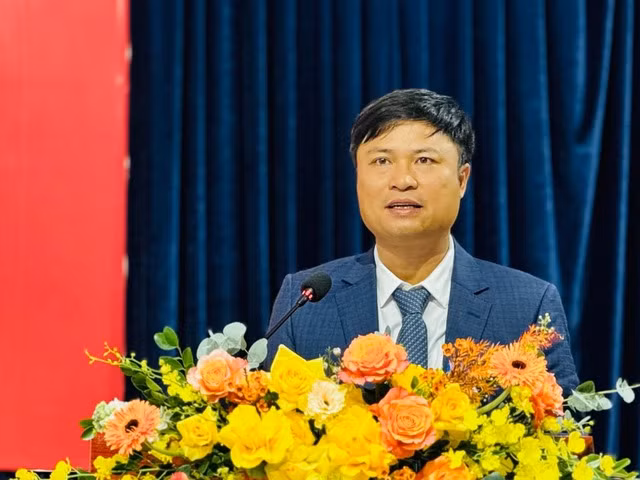 Ông Nguyễn Chí Cường, Giám đốc Ban Quản lý dự án Đầu tư xây dựng công trình giao thông Hà Nội, bị kỷ luật cảnh cáo vì liên quan đến dự án do Tập đoàn Thuận An triển khai