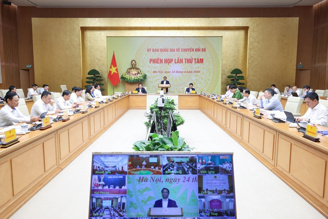 Thủ tướng yêu cầu: "Mỗi bộ, ngành, địa phương phải có 1 đề án chuyển đổi số như Bộ Công an đã làm và kết nối với Đề án 06" và giao Bộ Công an phổ biến kinh nghiệm. Ảnh: VGP/Nhật Bắc Thủ tướng yêu cầu: "Mỗi bộ, ngành, địa phương phải có 1 đề án chuyển đổi số như Bộ Công an đã làm và kết nối với Đề án 06" và giao Bộ Công an phổ biến kinh nghiệm. Ảnh: VGP/Nhật Bắc