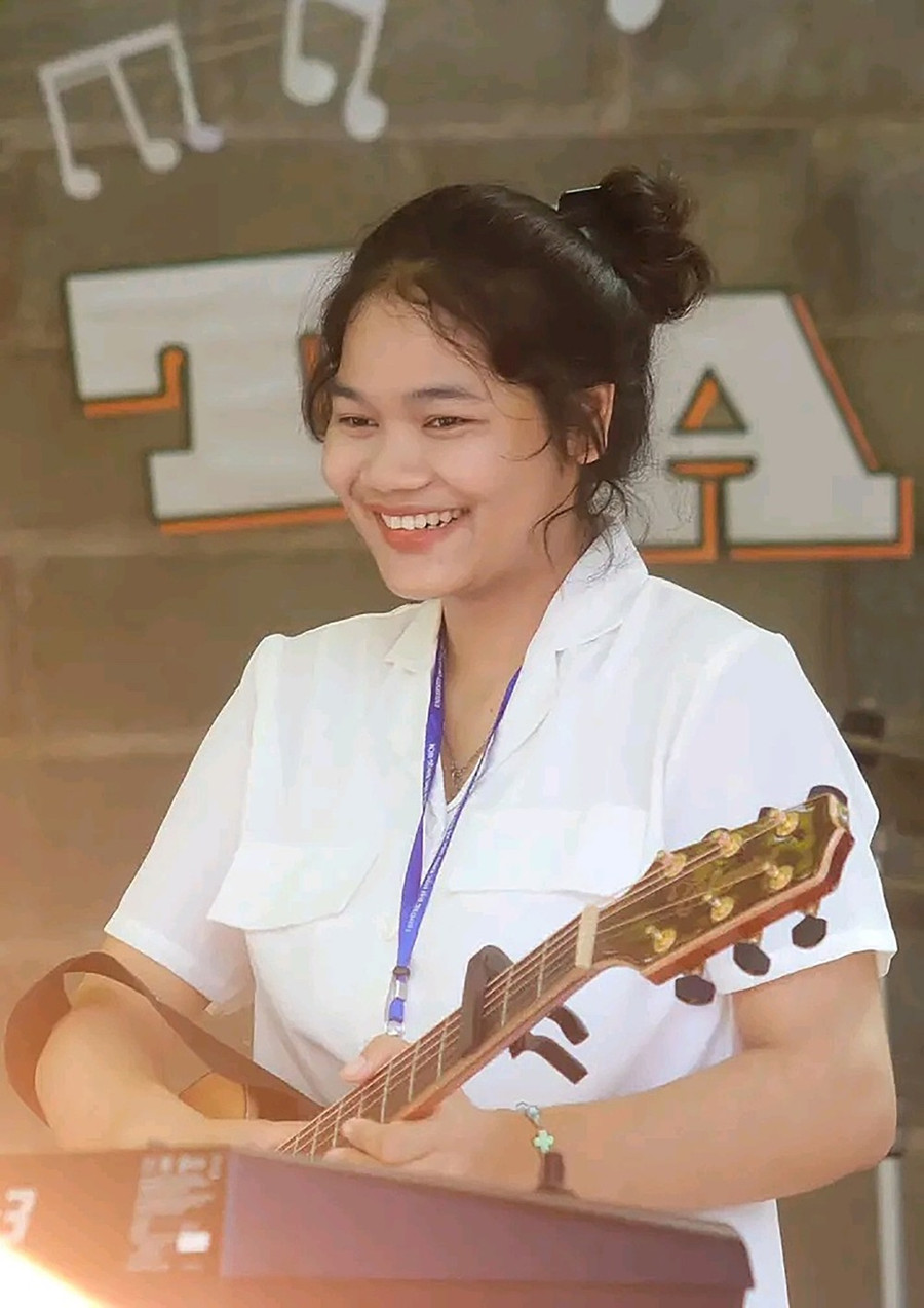 Ka Xuân hiện đang là sinh viên năm 1 Trường Đại học KHXH-NV, Đại học Quốc gia TPHCM Ka Xuân hiện đang là sinh viên năm 1 Trường Đại học KHXH-NV, Đại học Quốc gia TPHCM