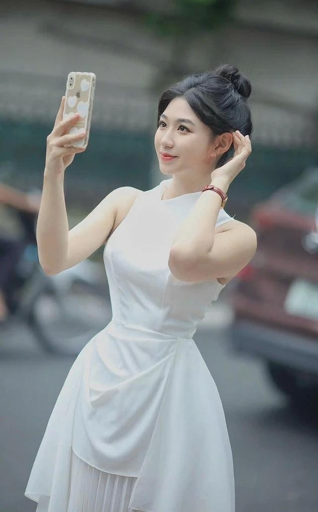 Cô gái gen Z quê ở Hải Dương này được nhiều người khen ngợi với vẻ ngoài xinh xắn. ẢNH: NVCC Cô gái gen Z quê ở Hải Dương này được nhiều người khen ngợi với vẻ ngoài xinh xắn. ẢNH: NVCC