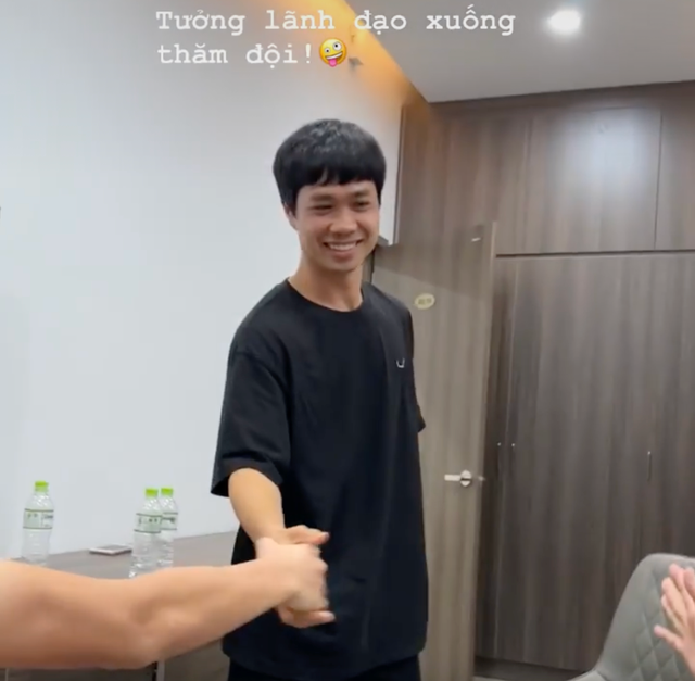 Công Phượng chính thức hội quân cùng đội tuyển Việt Nam vào tối 10.6. ẢNH CHỤP MÀN HÌNH Công Phượng chính thức hội quân cùng đội tuyển Việt Nam vào tối 10.6. ẢNH CHỤP MÀN HÌNH