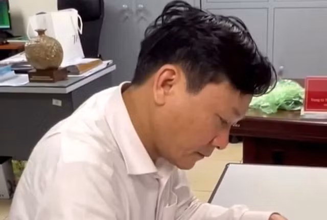 Ông Chử Mạnh Hùng bị bắt để làm rõ hành vi nhận hối lộ. Ảnh: ANTĐ