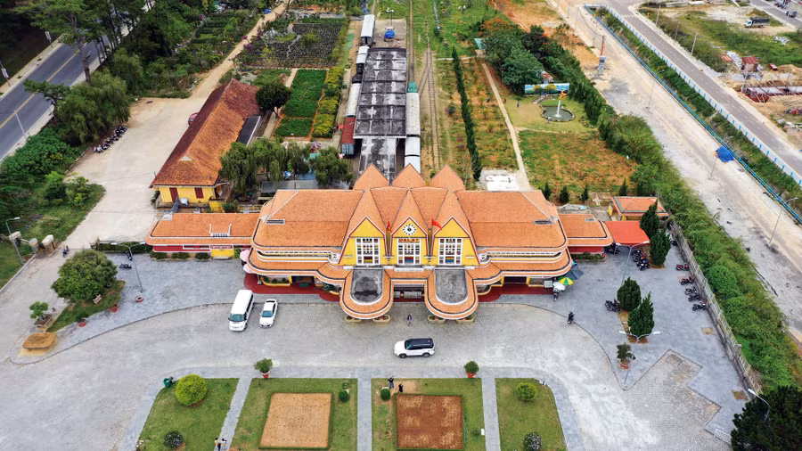 Ga Đà Lạt nhìn từ trên cao. Ảnh: Nguyễn Nghĩa