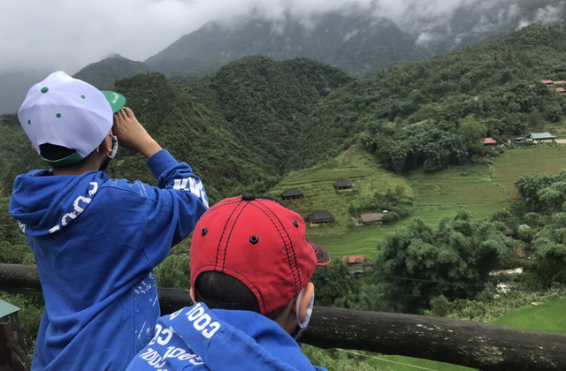 Những mùa hè không tốn nhiều tiền - Ảnh 1. Mùa hè trải nghiệm bên gia đình của trẻ em. ẢNH: THU SON