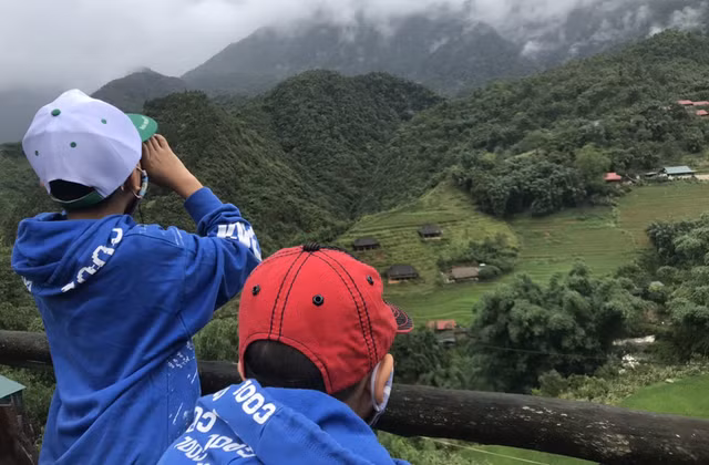 Mùa hè trải nghiệm bên gia đình của trẻ em. ẢNH: THU SON