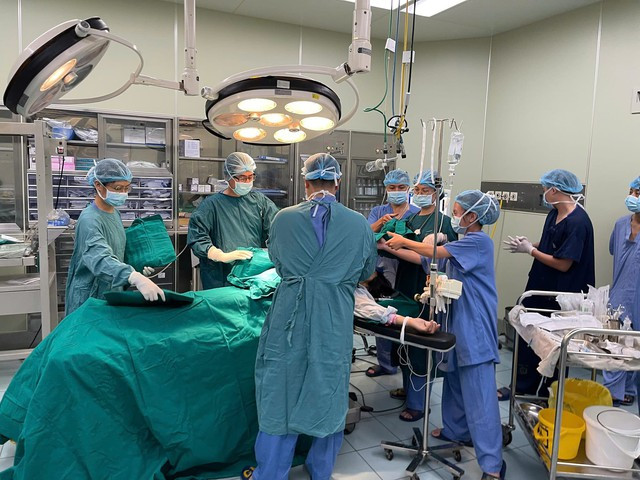 Các ca phẫu thuật cấp cứu vẫn được thực hiện Các ca phẫu thuật cấp cứu vẫn được thực hiện