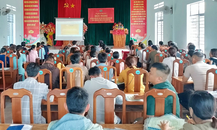 Lớp tập huấn kiến thức sản xuất, kinh doanh nông sản, thực phẩm chất lượng, an toàn năm 2024 thu hút gần 100 hội viên nông dân huyện Kbang tham gia. Ảnh: Hà Duyệt Lớp tập huấn kiến thức sản xuất, kinh doanh nông sản, thực phẩm chất lượng, an toàn năm 2024 thu hút gần 100 hội viên nông dân huyện Kbang tham gia. Ảnh: Hà Duyệt