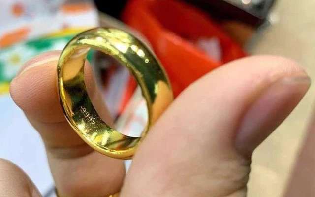 Giá vàng hôm nay (31-8), vàng nhẫn tròn ở mức cao nhất. Ảnh nguồn internet Giá vàng hôm nay (31-8), vàng nhẫn tròn ở mức cao nhất. Ảnh nguồn internet