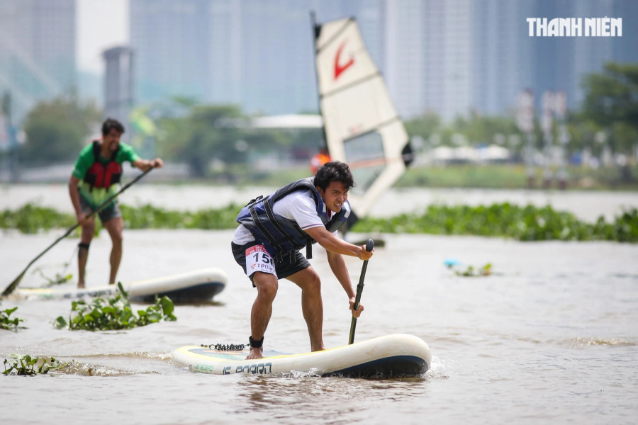 Giải đua có sự tham gia của nhiều vận động viên chuyên nghiệp và cả nghiệp dư. Ảnh: Nhật Thịnh Giải đua có sự tham gia của nhiều vận động viên chuyên nghiệp và cả nghiệp dư. Ảnh: Nhật Thịnh