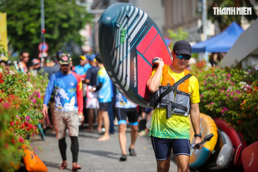 Đây là sự kiện thể thao hướng đến cộng đồng, phục vụ nhu cầu ngày càng đông đảo của công chúng yêu thích các môn thể thao dưới nước và được xem là những môn thể thao giải trí, rèn luyện sức khỏe được yêu thích trong cuộc sống ngày nay. Ảnh: Nhật Thịnh Đây là sự kiện thể thao hướng đến cộng đồng, phục vụ nhu cầu ngày càng đông đảo của công chúng yêu thích các môn thể thao dưới nước và được xem là những môn thể thao giải trí, rèn luyện sức khỏe được yêu thích trong cuộc sống ngày nay. Ảnh: Nhật Thịnh