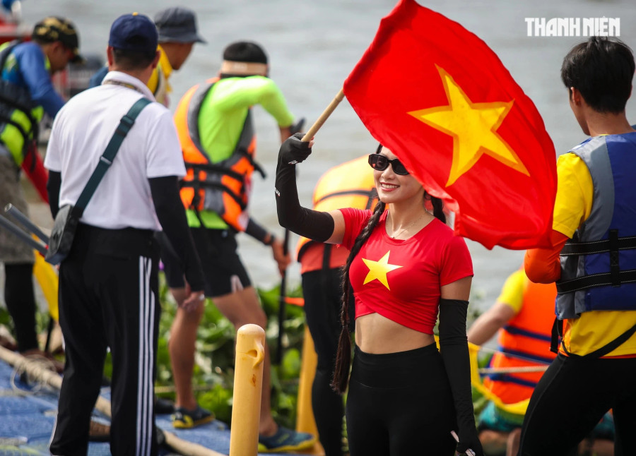 Đồng thời, giải đua thu hút đông đảo người dân, du khách trong và ngoài nước khám phá nét đẹp đặc trưng của Thành phố góp phần quan trọng trong việc thúc đẩy phát triển kinh tế - văn hóa – xã hội của Thành phố. Ảnh: Nhật Thịnh Đồng thời, giải đua thu hút đông đảo người dân, du khách trong và ngoài nước khám phá nét đẹp đặc trưng của Thành phố góp phần quan trọng trong việc thúc đẩy phát triển kinh tế - văn hóa – xã hội của Thành phố. Ảnh: Nhật Thịnh