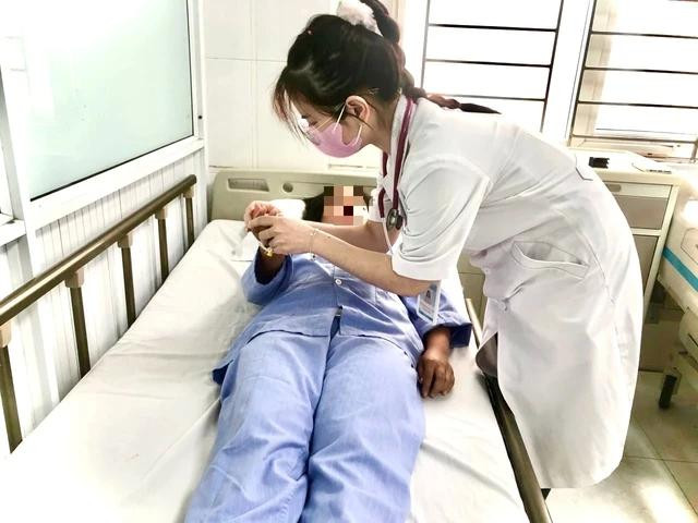 Sức khỏe của bệnh nhân dần hồi phục sau thời gian điều trị tại bệnh viện. ẢNH: Đ.X Sức khỏe của bệnh nhân dần hồi phục sau thời gian điều trị tại bệnh viện. ẢNH: Đ.X