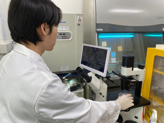 Chàng du học sinh có hơn 10 nghiên cứu khoa học điều trị ung thư - Ảnh 4. Quân sẽ tiếp tục du học để phát triển các nghiên cứu. Ảnh: NVCC