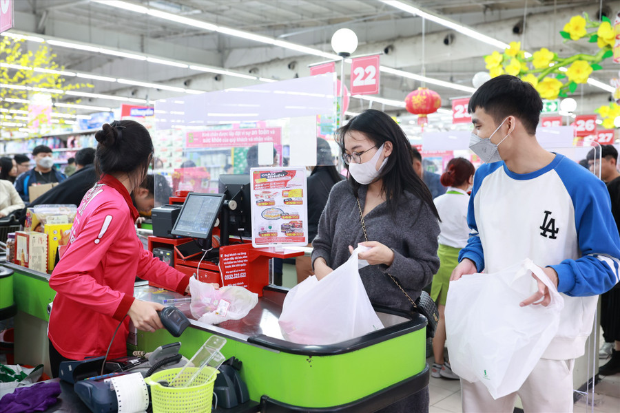 Giảm thuế VAT đúng thời điểm là mũi tên trúng nhiều đích. Ảnh: Hải Nguyễn