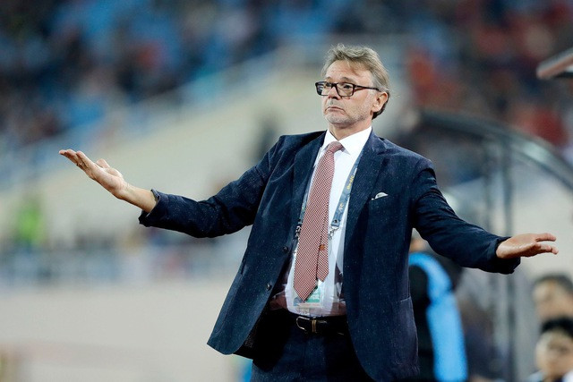 HLV Philippe Troussier của đội tuyển Việt Nam. Ảnh: MINH HOÀNG