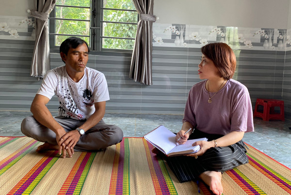 Những người trong cuộc kể lại hành trình với phóng viên Báo CAND. Những người trong cuộc kể lại hành trình với phóng viên Báo CAND.