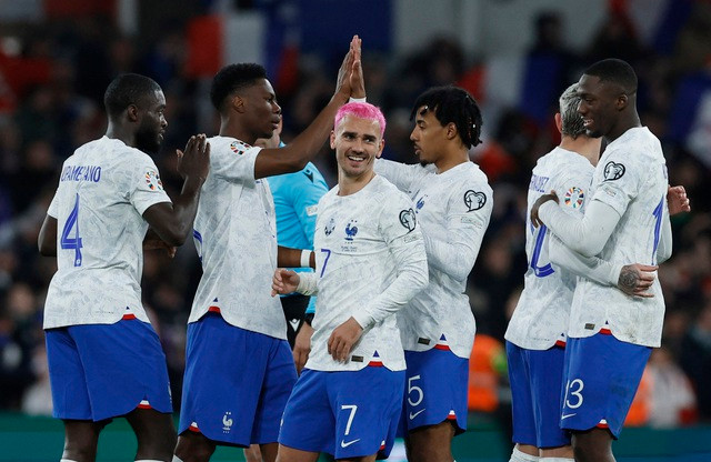 Tuyển Pháp đau đầu về nhân sự khi bóng chưa lăn. Tuyển Pháp đau đầu về nhân sự khi bóng chưa lăn.