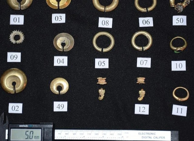 Bộ trang sức Trà Veo 3 - Lâm Thượng. ẢNH: PHẠM ANH Bộ trang sức Trà Veo 3 - Lâm Thượng. ẢNH: PHẠM ANH