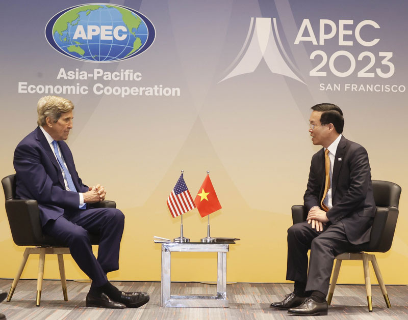 Chủ tịch nước Võ Văn Thưởng tiếp Đặc phái viên của Tổng thống Hoa Kỳ về khí hậu John Kerry. (Ảnh: TTXVN) Chủ tịch nước Võ Văn Thưởng tiếp Đặc phái viên của Tổng thống Hoa Kỳ về khí hậu John Kerry. (Ảnh: TTXVN)