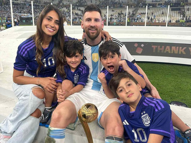 Messi đặt ưu tiên gia đình của mình lên hàng đầu. Ảnh: AFP