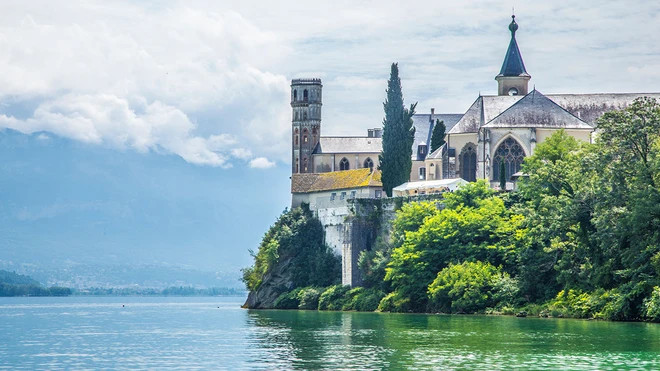 Hồ Bourget, Pháp (Nguồn: Escape) Hồ Bourget, Pháp (Nguồn: Escape)