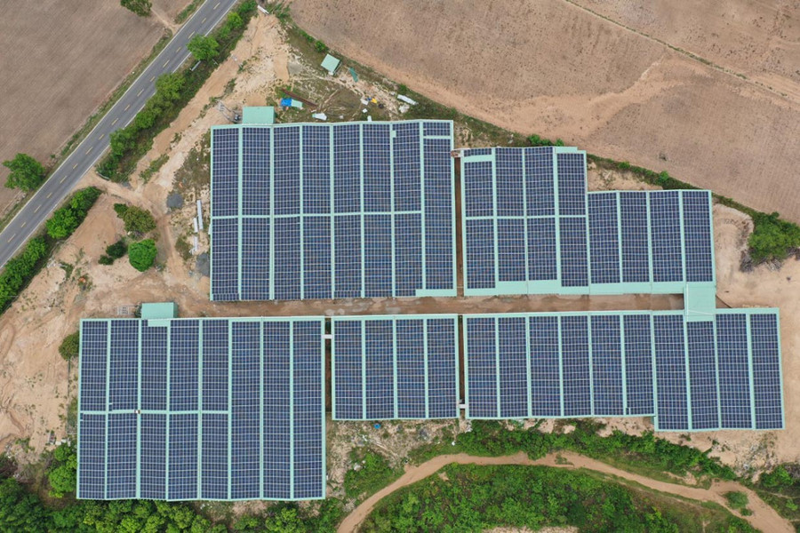 Dự án điện mặt trời áp mái của Công ty TNHH Năng Lượng Xanh vạn Phát, xã Chư Ngọc, huyện Krông Pa. Ảnh nguồn internet Dự án điện mặt trời áp mái của Công ty TNHH Năng Lượng Xanh vạn Phát, xã Chư Ngọc, huyện Krông Pa. Ảnh nguồn internet