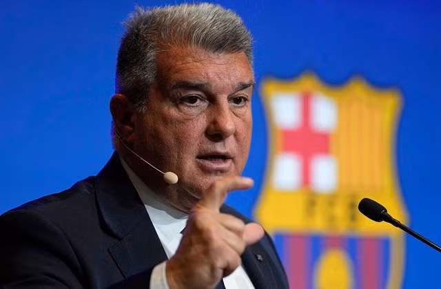 Chủ tịch Barcelona, ông Laporta. Ảnh:AFP