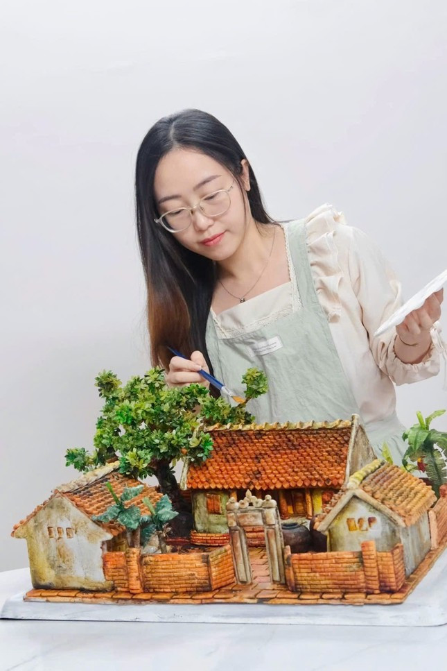 Chiếc bánh trung thu độc đáo nặng đến 30 kg. Ảnh: NVCC Chiếc bánh trung thu độc đáo nặng đến 30 kg. Ảnh: NVCC