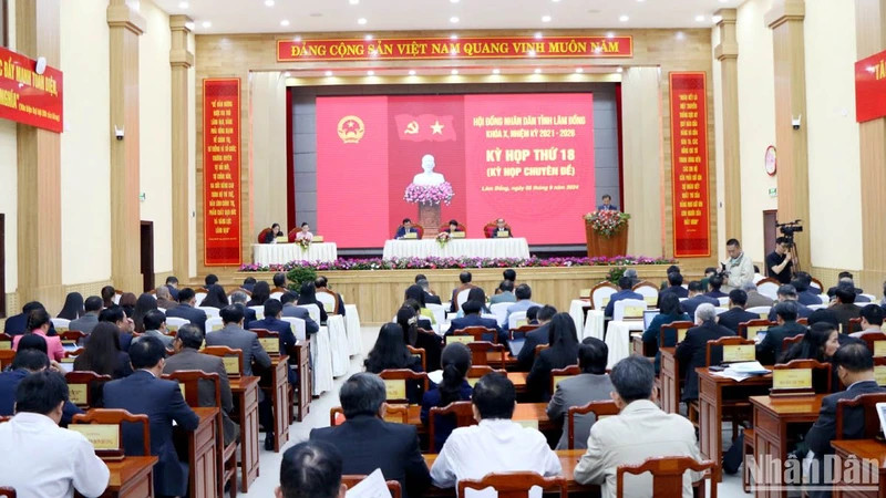 Quang cảnh kỳ họp thứ 18, Hội đồng nhân dân tỉnh Lâm Đồng khóa X. Quang cảnh kỳ họp thứ 18, Hội đồng nhân dân tỉnh Lâm Đồng khóa X.