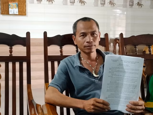 Ông Lê Quang Nam không đồng ý với quyết định xử phạt của cơ quan công an. Ảnh: ĐỨC NHẬT