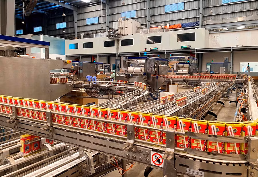 Công ty cổ phần Thực phẩm dinh dưỡng NutiFood Cao Nguyên đã áp dụng hiệu quả quy trình sản xuất 5S vào sản xuất sữa đóng hộp. Ảnh: Đinh Yến